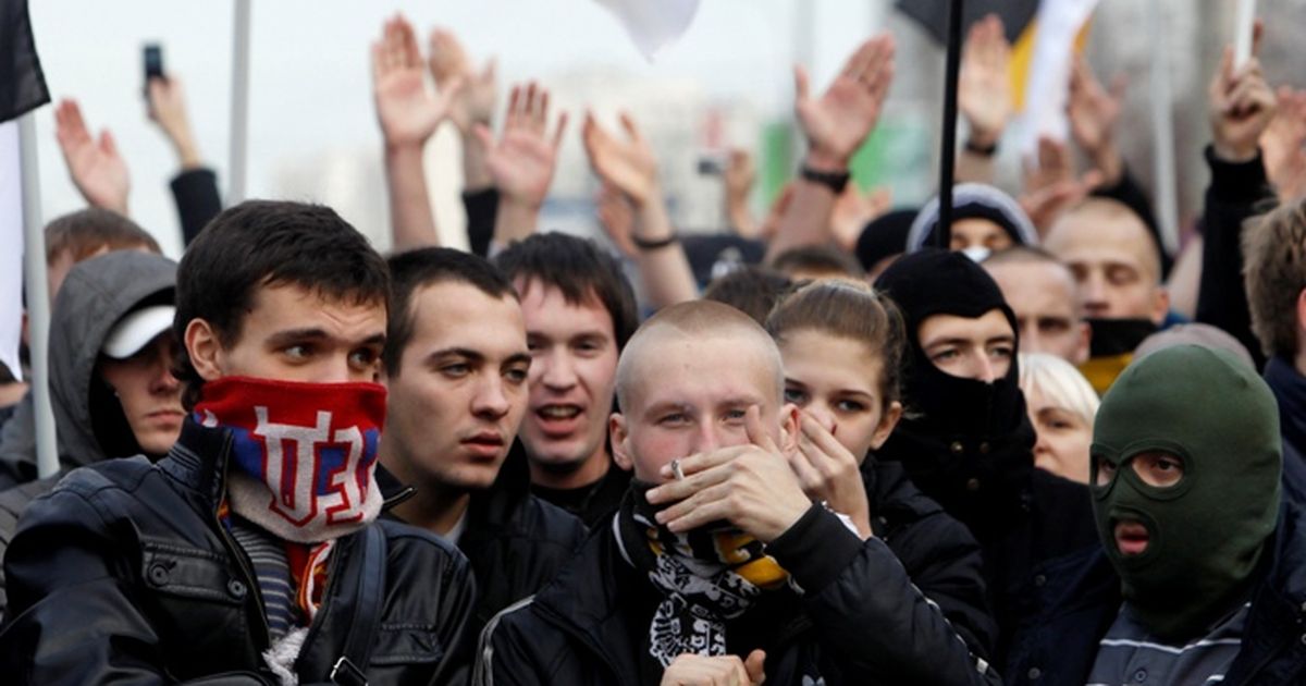 Радикально. Русский марш неонацисты. Националистические группировки. Российские ультраправые. Ультраправые русские националисты.