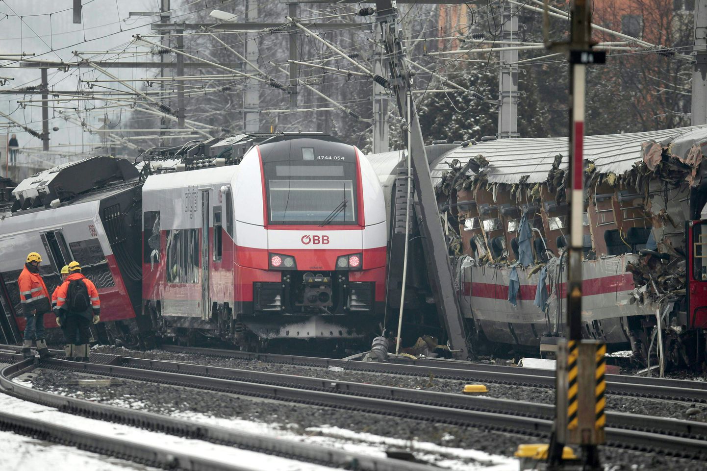 Rongiõnnetus Austrias Niklasdorfi jaamas.