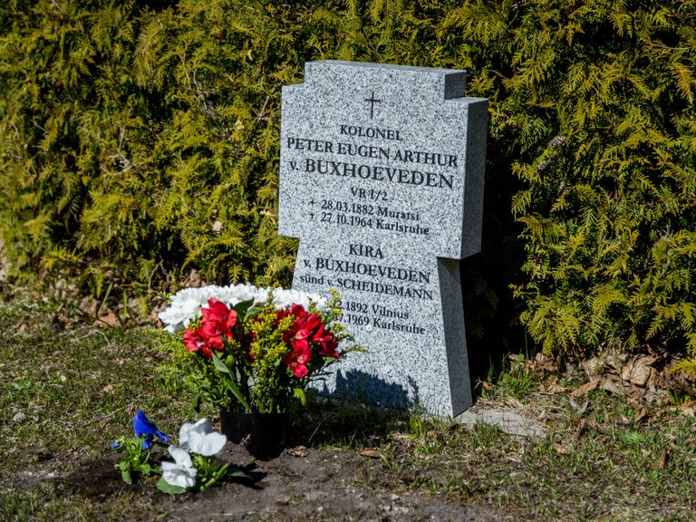 Vabadusristi kavaleri parun Peter Eugen Arthur von Buxhoevedeni ja tema abikaasa säilmed maeti mõne aasta eest Eestisse ümber. Foto: Mihkel Maripuu