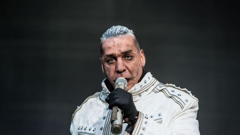 ГАЛЕРЕЯ, ВИДЕО: Певческое поле в дыму и огне! Rammstein устроила в Таллинне чертовски крутое шоу!
