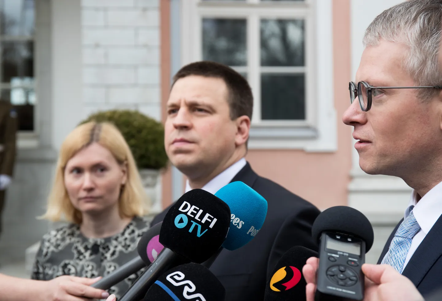 Riina Sikkut ja Janek Mäggi Kadriorus