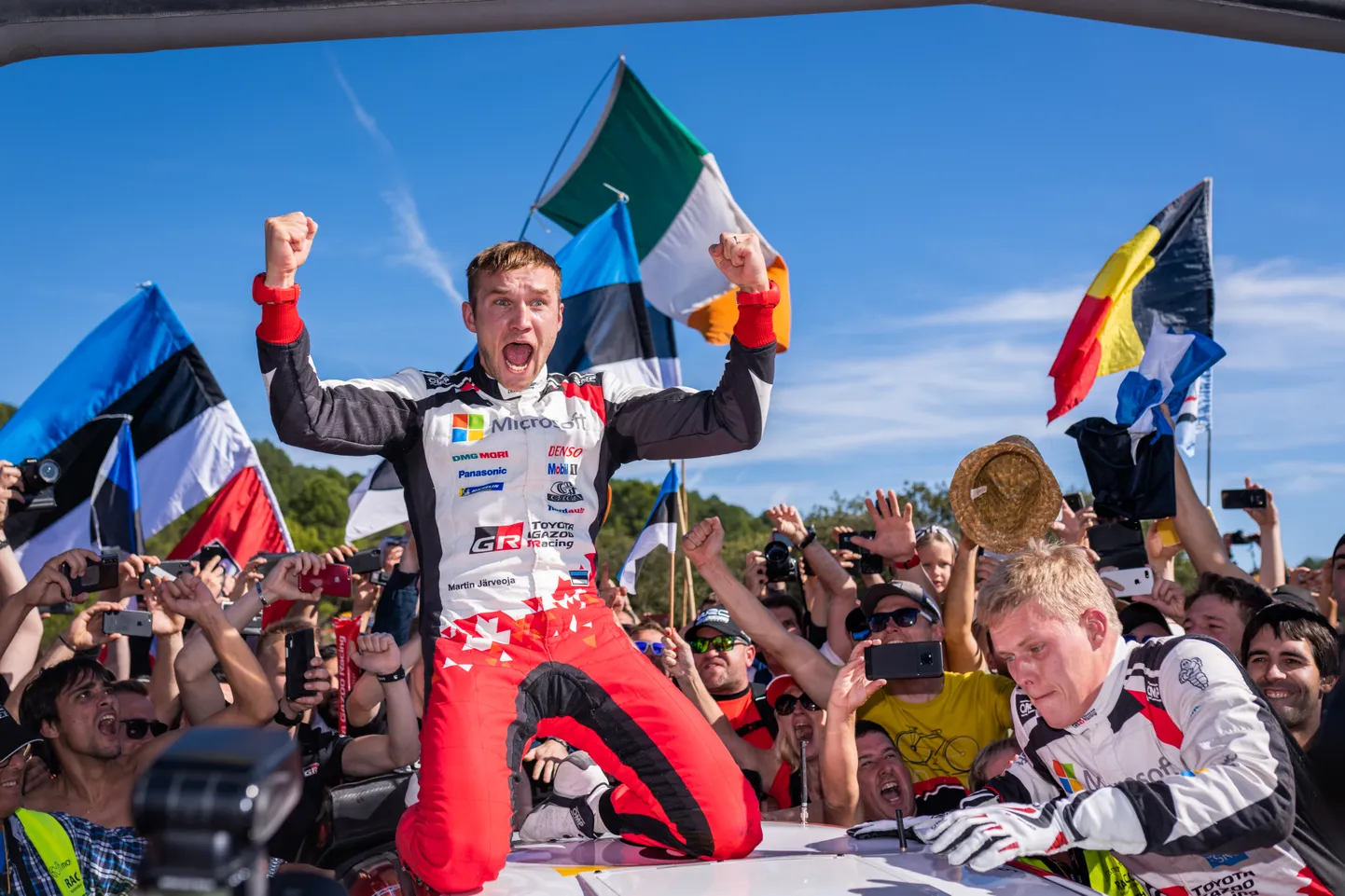 TIITEL KÄES: Ott Tänak ja Martin Järveoja lõpetasid 15 aastat kestnud prantslaste valitsemise WRC sarjas.