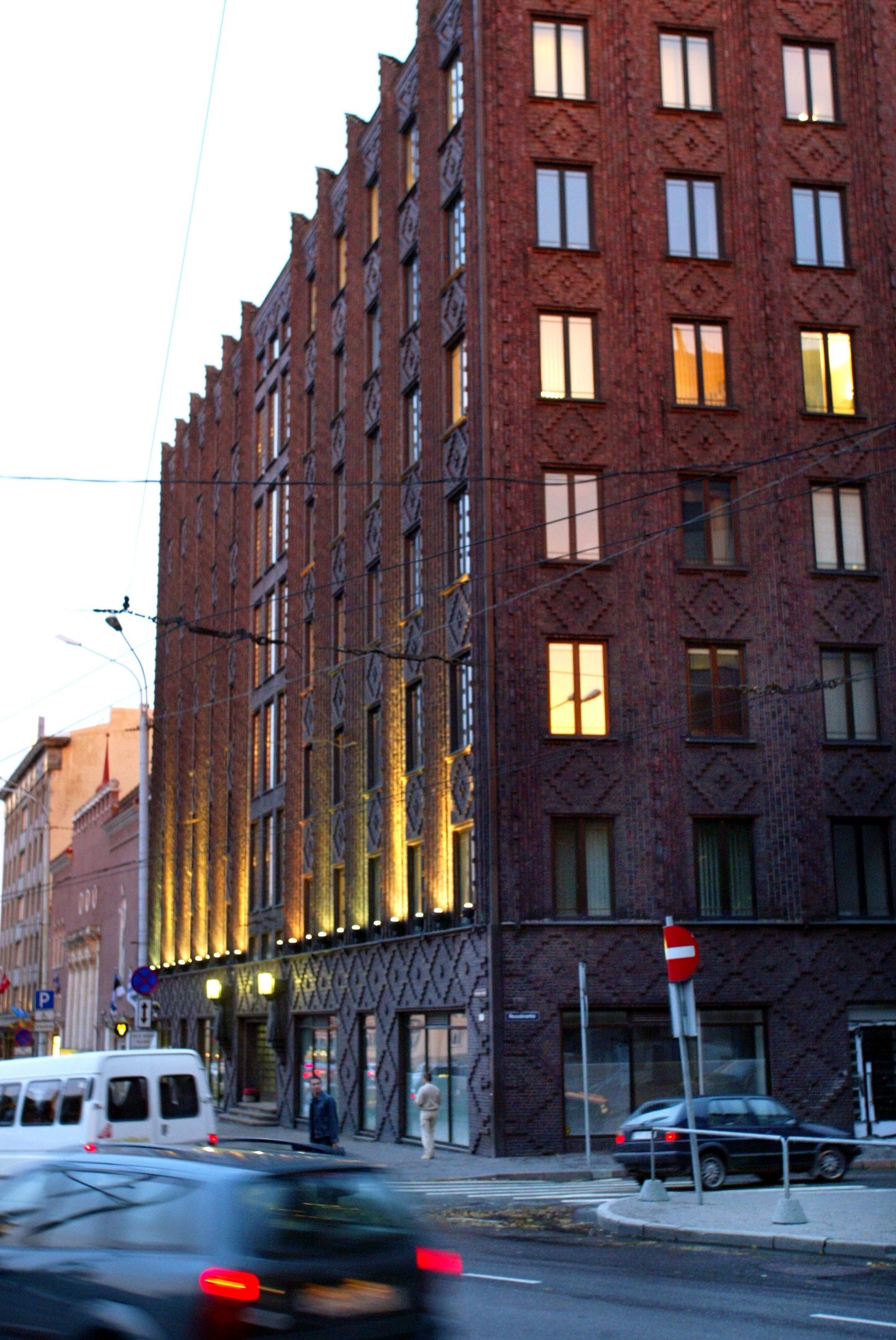 Tasuta nõustamine toimub Tallinna linnavalitsuse teenindussaalis.