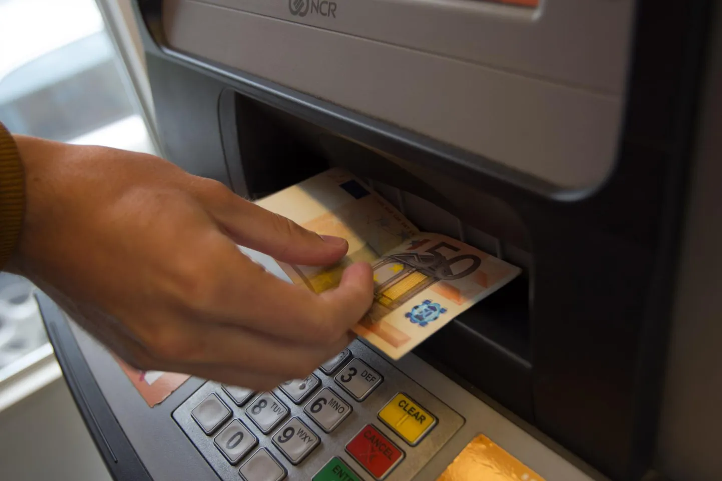 Swedbank muudab 1. juulist pangaautomaatide töökorraldust – esmalt ...