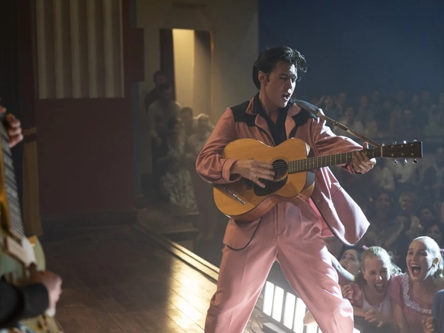 Näitleja ja laulja Austin Butler Elvis Presley rollis