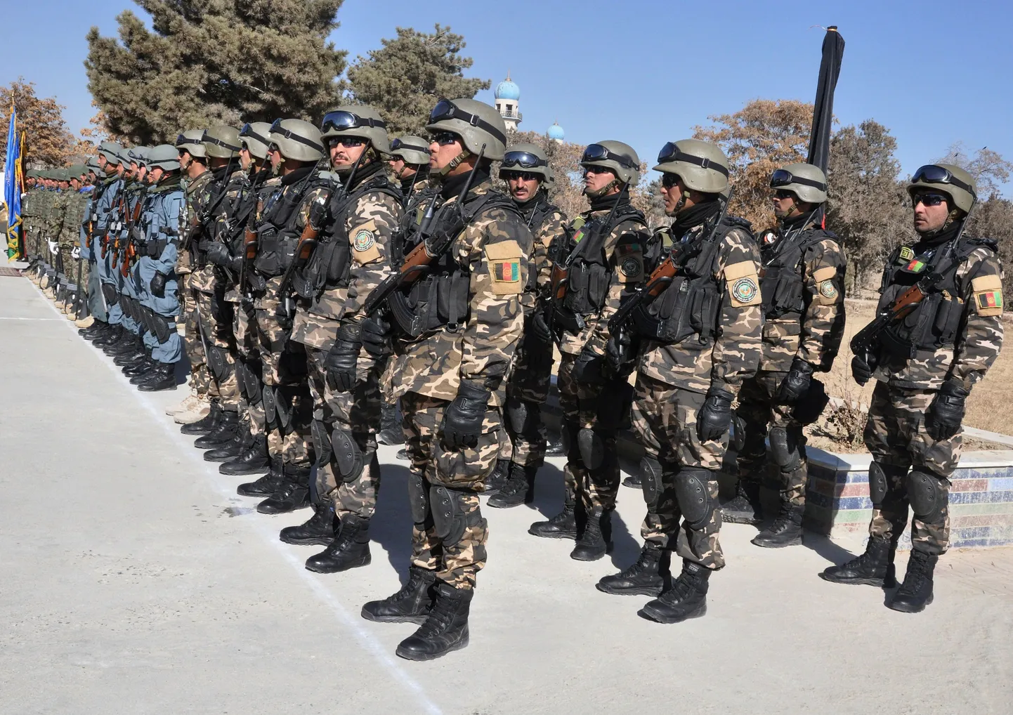 Afgaani sõdurid julgeolekuvastutuse ülevõtmise tseremoonial Ghazni provintsis.