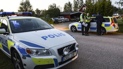 В Швеции у здания полиции взорвался автомобиль