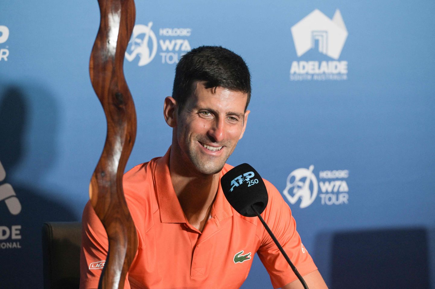 Mullu Austraaliast välja visatud Novak Djokovic on tänavu kohal, võitis soojendusturniiri Adelaide'is ning on nädala pärast algava suurturniiri üks suursoosikuid.
