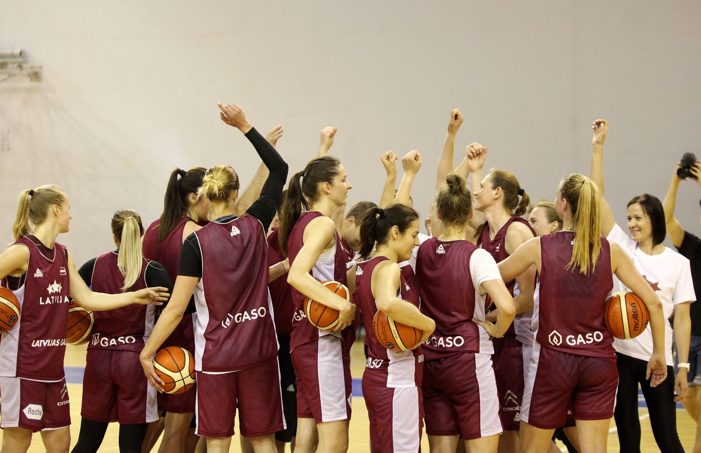 Latvijas sieviešu basketbola izlases atklātais treniņš "Elektrum" Olimpiskajā centrā.