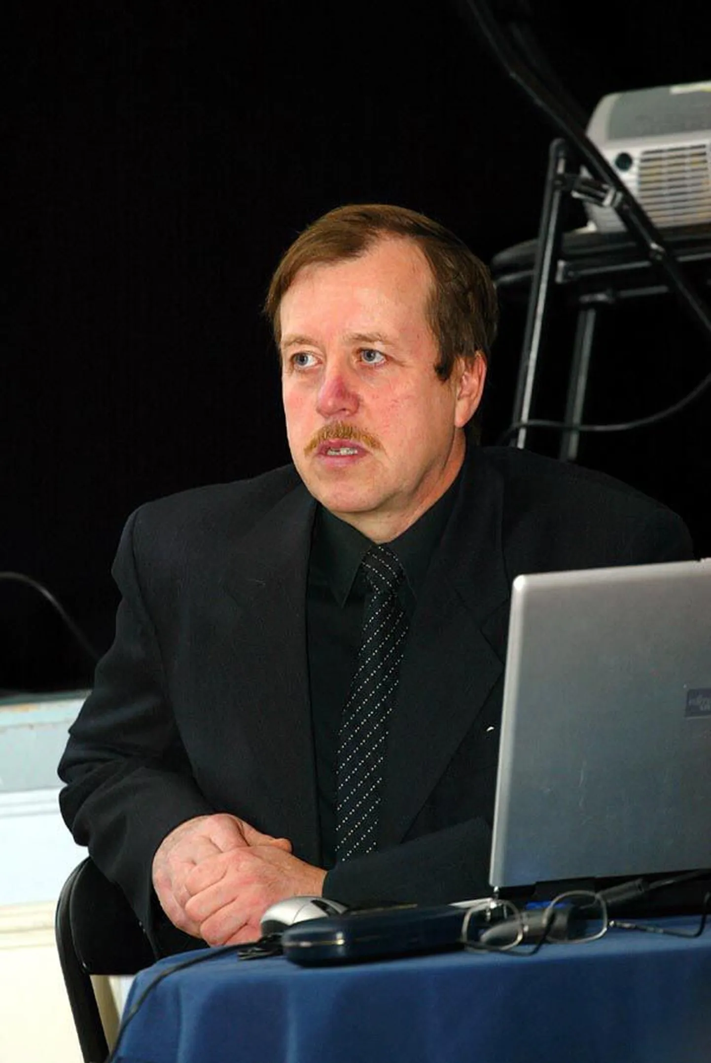 Ingmar Ott käis Viljandi järve juures tehtud uurimistöid siinses kultuurimajas tutvustamas eelmisel nädalal.