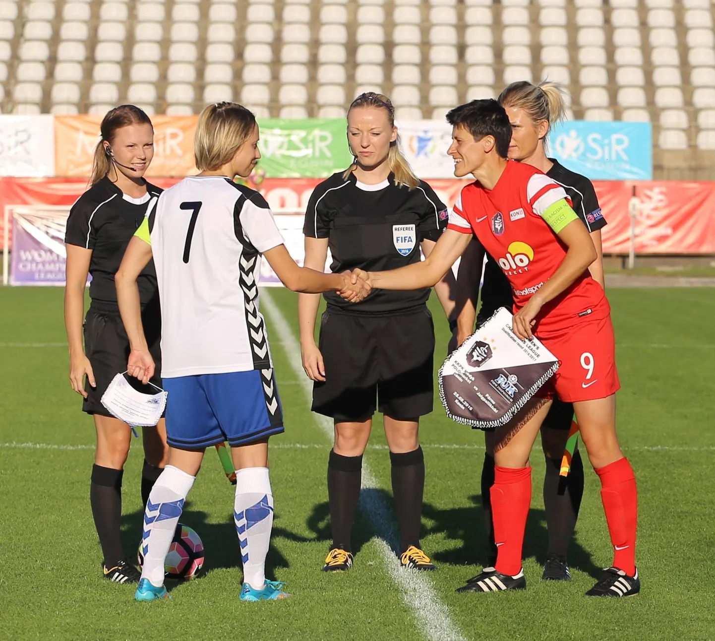 Pärnu jalgpalliklubi naiskond kaotas naiste meistrite liiga kvalifikatsiooniturniiril Poola meistrile Konini Medykile 0:1.