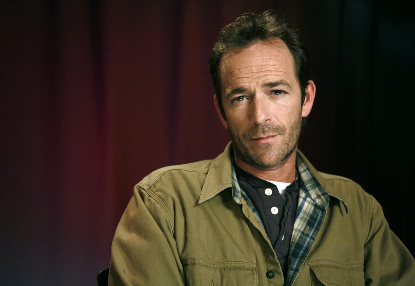Suri näitleja Luke Perry.