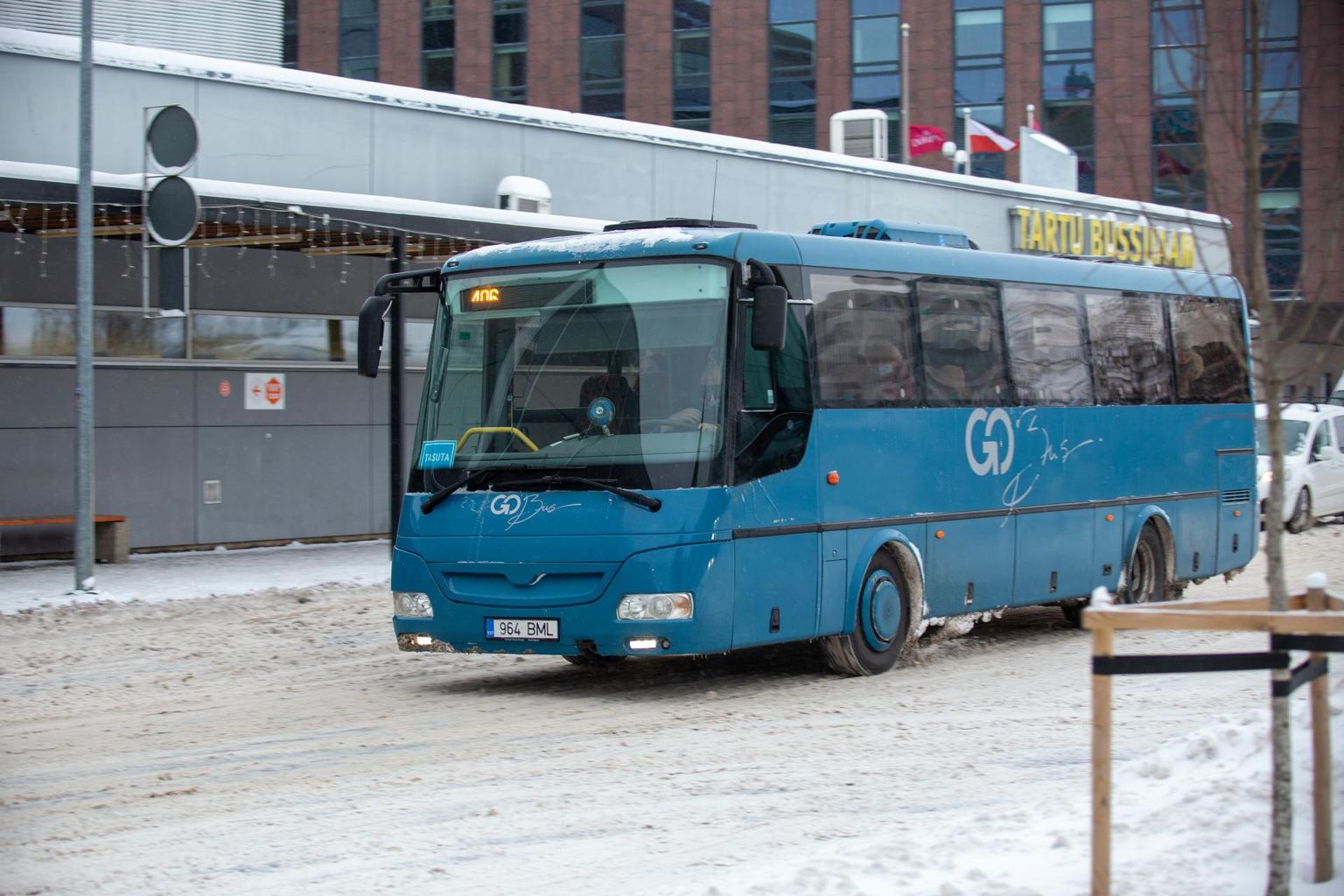 Tartumaal bussid naljalt tühjalt ei sõida. Tartuga piirnevatesse valdadesse oleks pigem busside väljumisaegu juurde tarvis.