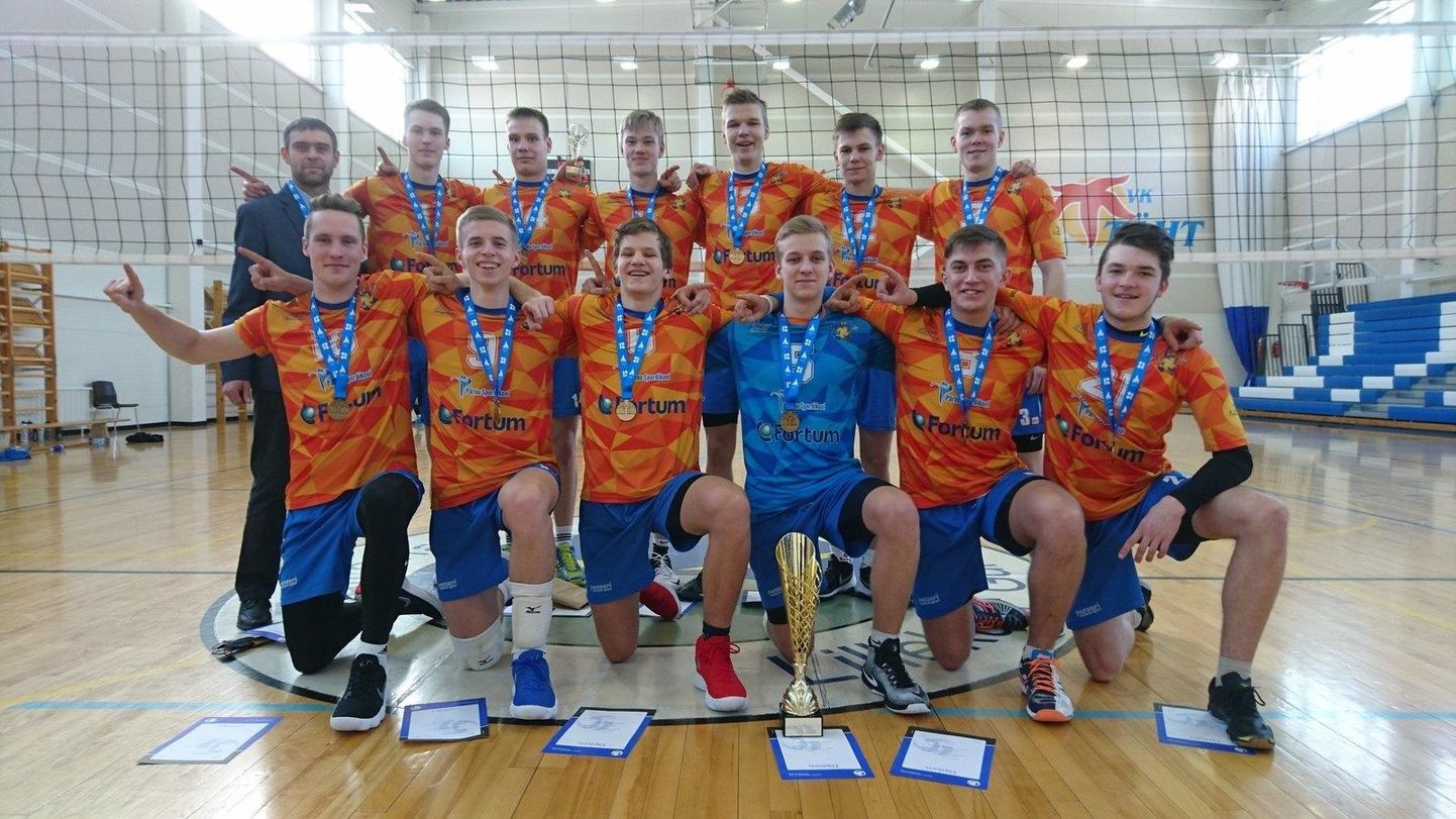 Eelmisel hooajal Rakveres karikaturniiri võitnud Pärnu spordikooli U20 meeskond.