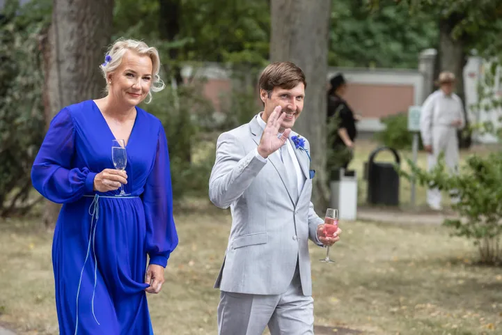 Eeva ja Martin Helme. Presidendi vastuvõtt roosiaias.