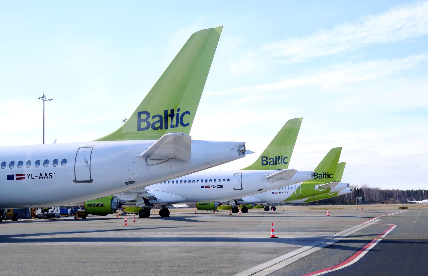 Самолеты airBaltic в аэропорту "Рига"