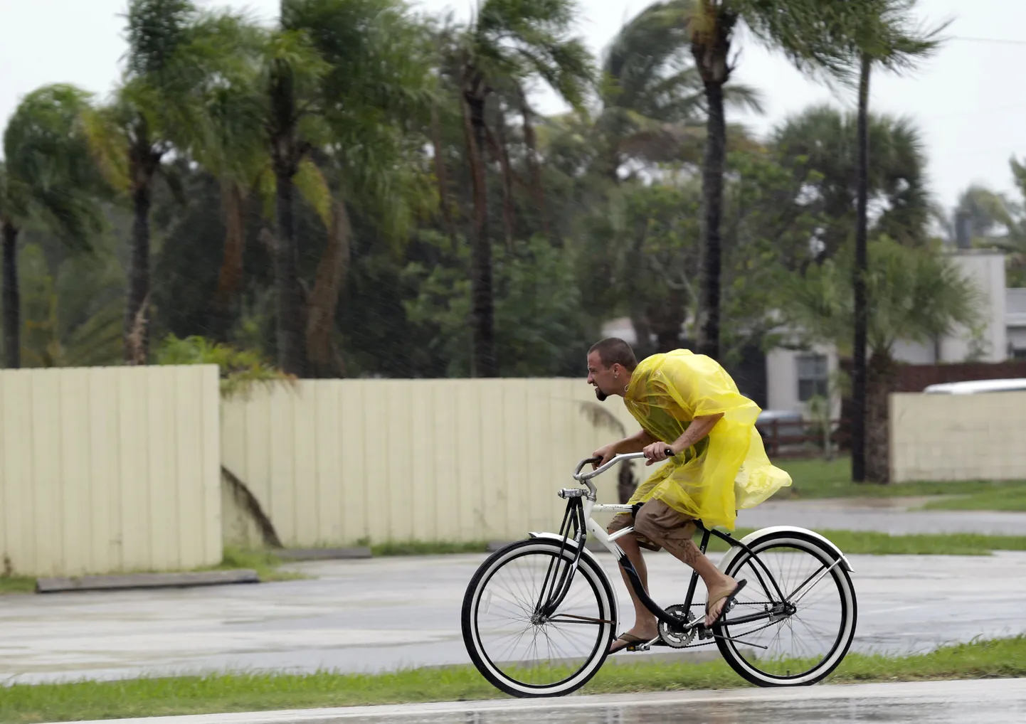 Tormituul Floridas Cape Canaveralis