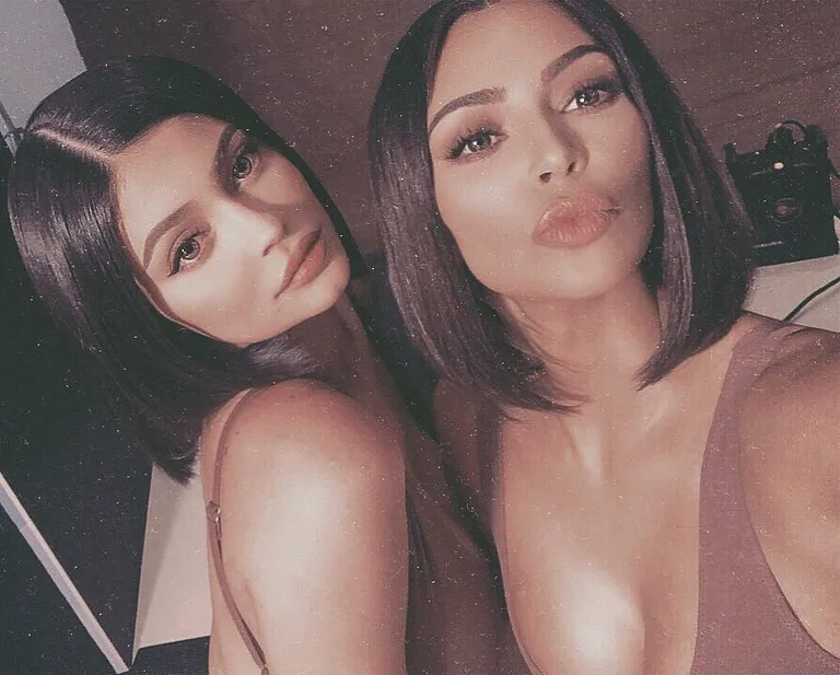 Kylie Jenner ja Kim Kardashian 