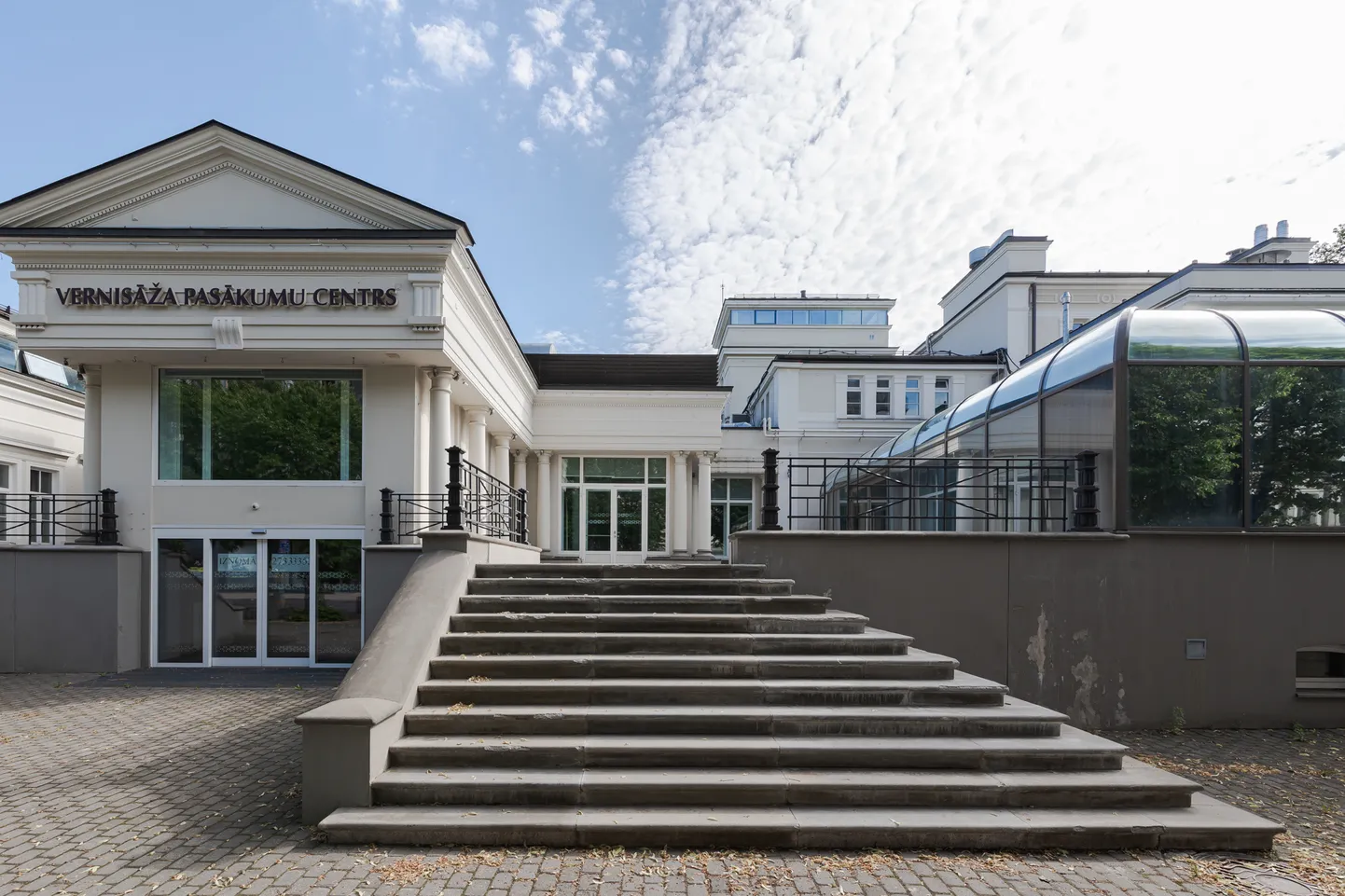 Pārdošanā nonākusi Rīgas centrā esošā "Vernisāža". Cena – 20 miljoni eiro