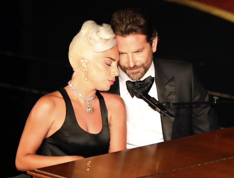 Lady Gaga ja Bradley Cooper esitavad Oscari võitnud laulu «Shallow» filmist «A Star Is Born.» 