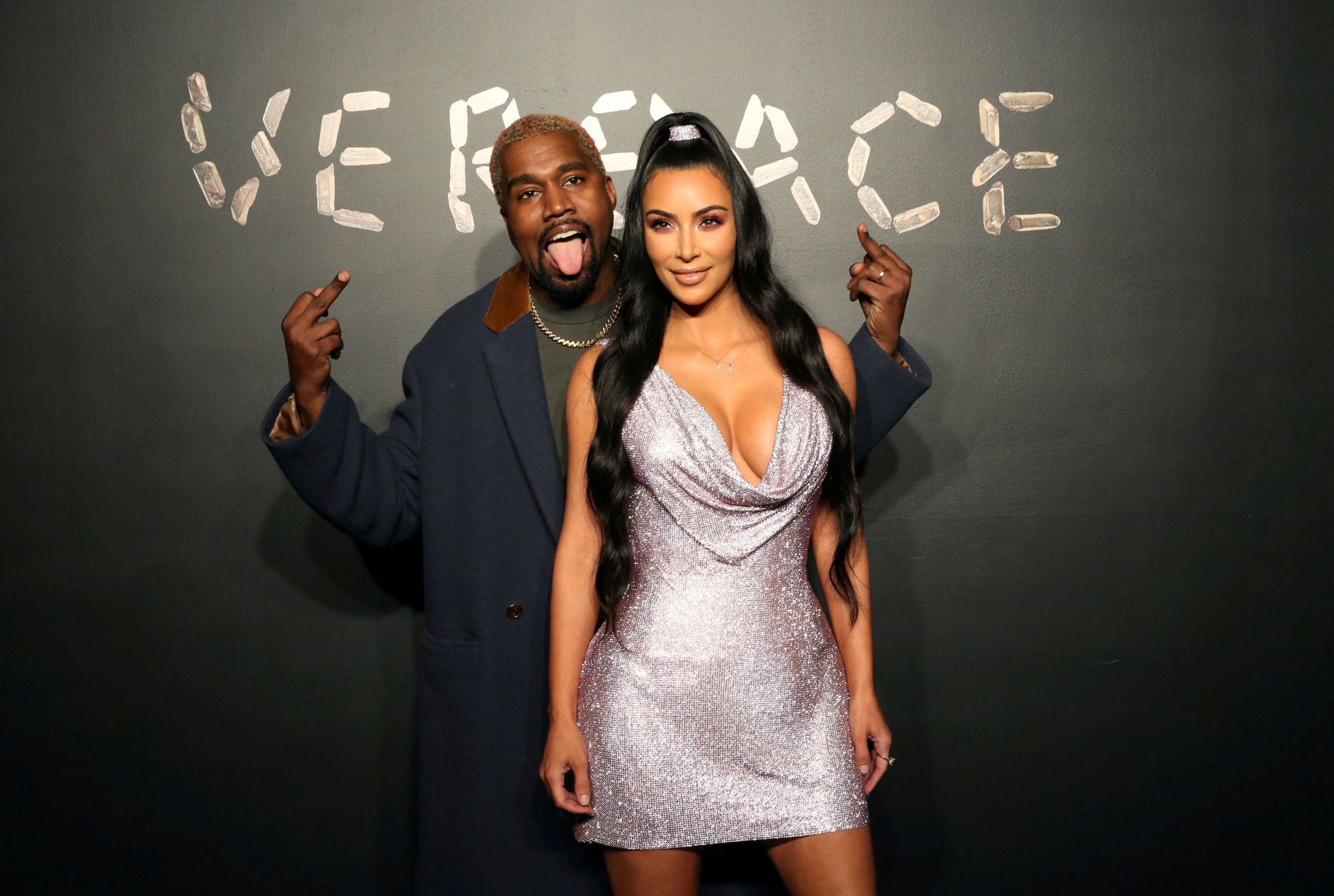 2014. aastal abiellus Kanye West tõsielustaari Kim Kardashianiga, kellega koos on mehel neli last. Lisaks sellele, et Kardashian kannab tihti kallist ja eksklusiivset oma abikaasa brändi Yeezy disaini, meeldib Westile oma naisele teha erilisi ning väga hinnalisi kingitusi. 