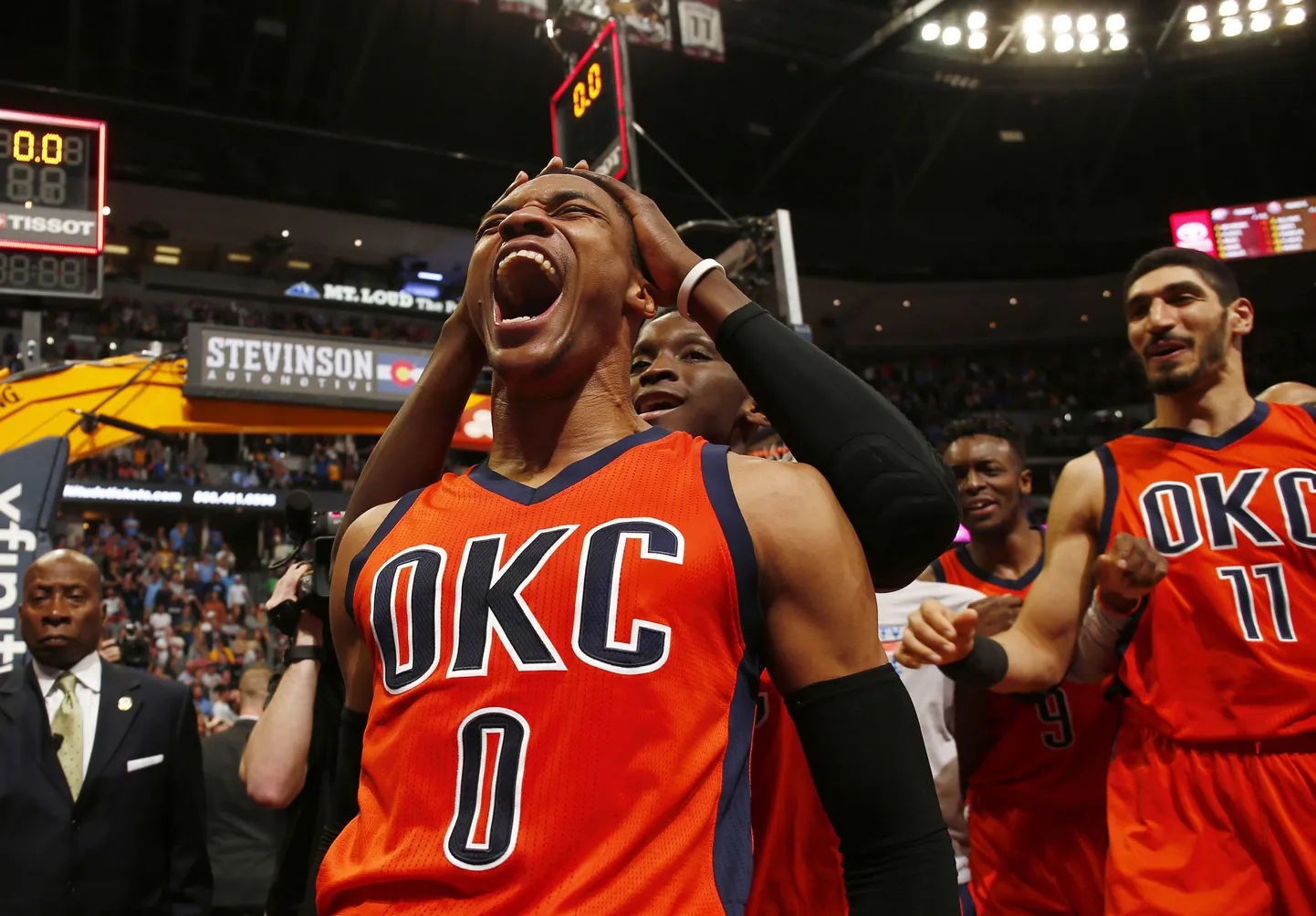 Russell Westbrook tegi möödunud ööl Denver Nuggetsi vastu seda, mida ta on kogu hooaja jooksul teinud. Mitte keegi polnud varem NBA ajaloos kogunud ühe hooaja jooksul 42 kolmikduublit.