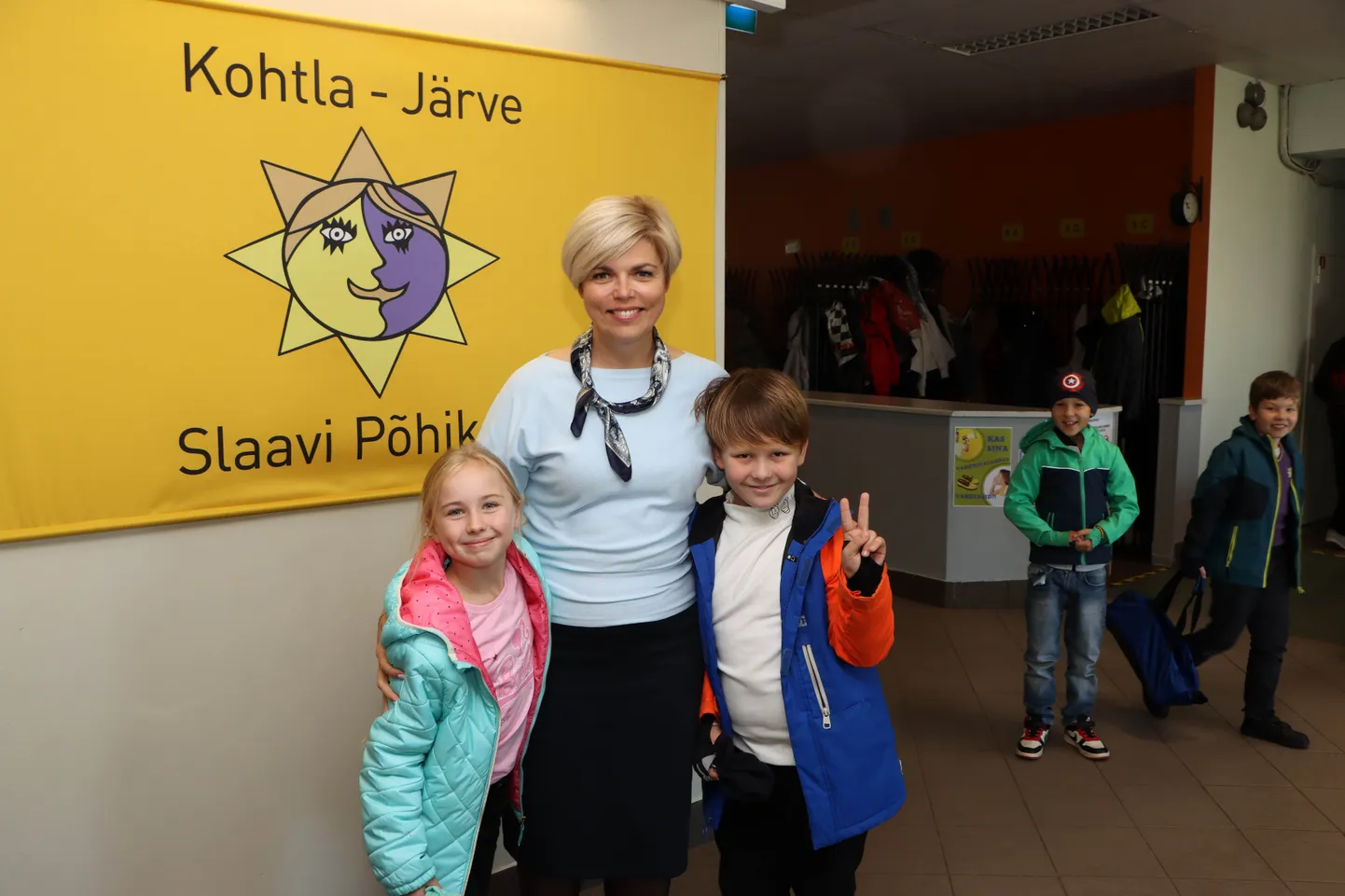 Svetlana Vladimirova on range, kuid rõõmsameelne koolijuht.
