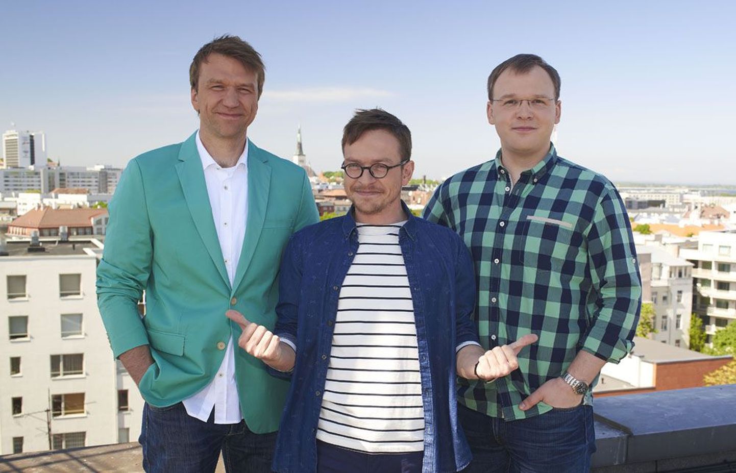Pildil on Hannes Hermaküla (vasakult), Jüri Muttika ja Reimo Sildvee koos, eetris aga üksi.