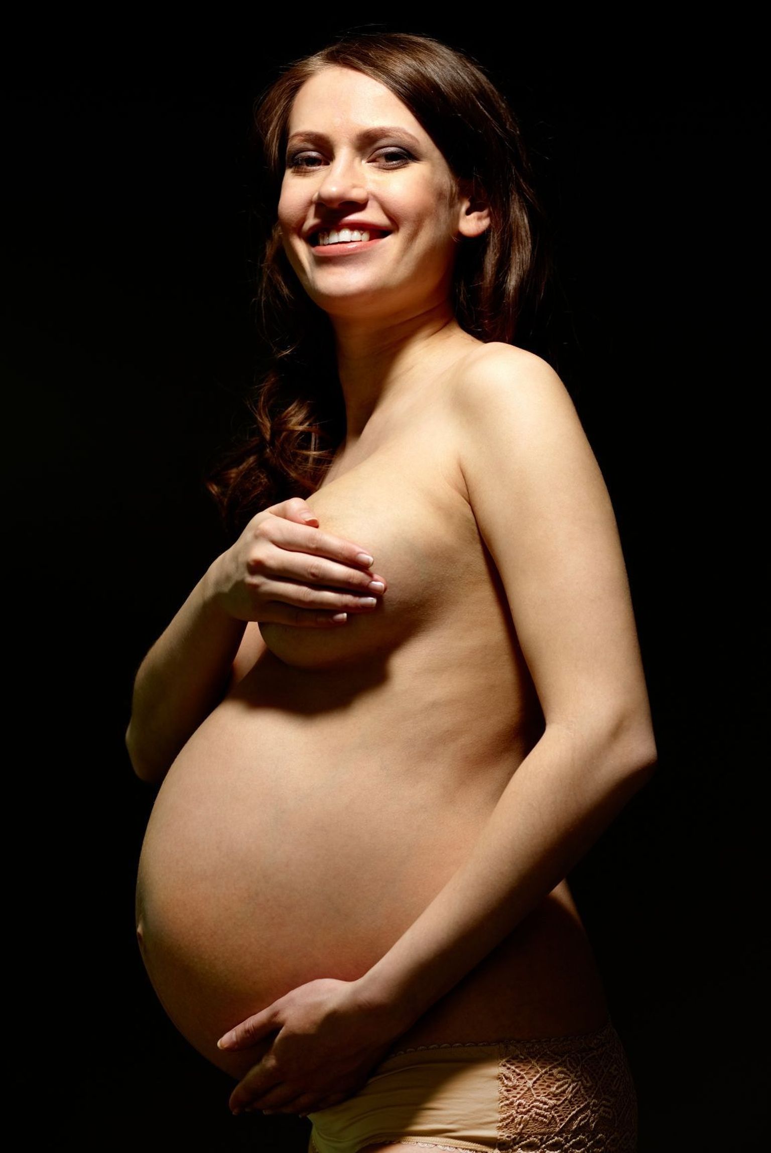 беременна из груди бежит фото 105