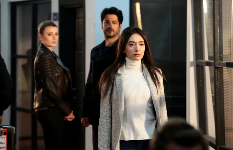 Неслихан Атагюль в сериале «Черная любовь»