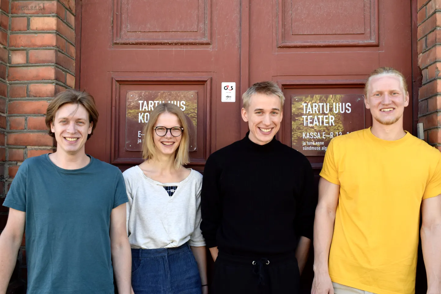 Tartu Uue Teatri uued näitlejad Andreas Aadel, Elise Metsanurk, Ekke Hekles ja Martin Kork.