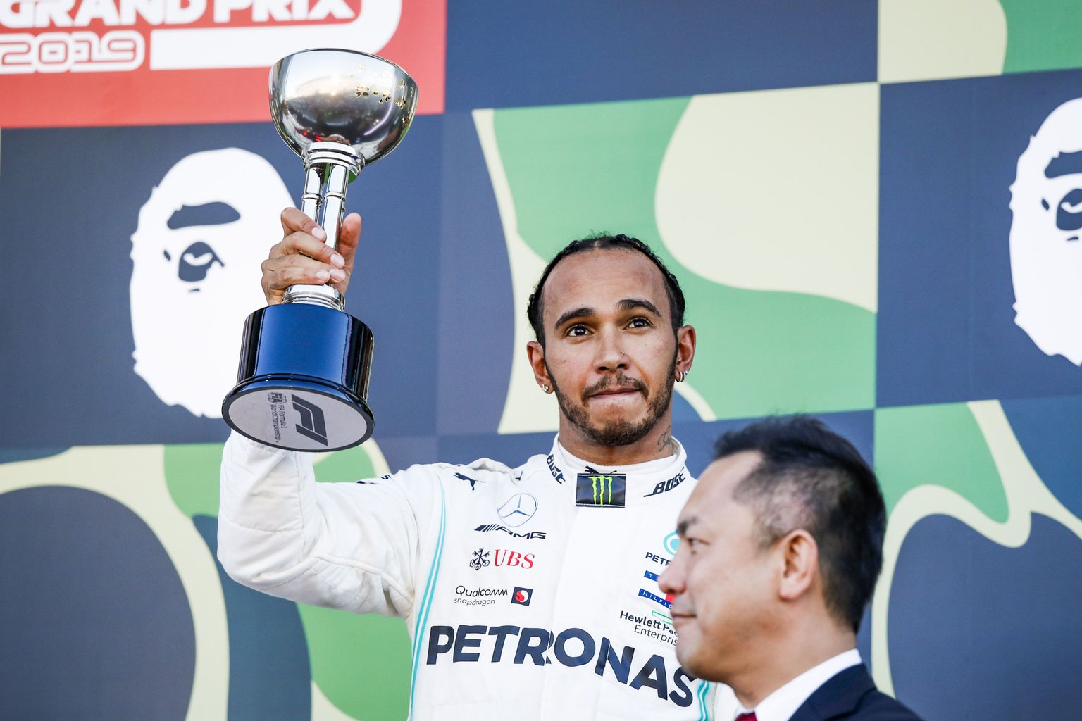 Lewis Hamilton Jaapani GP poodiumil.