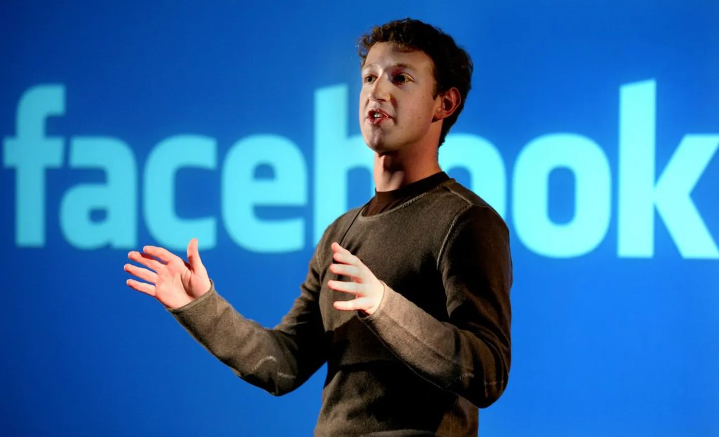 Facebooki juhi Mark Zuckerbergi palk oli eelmisel aastal üks dollar ning.