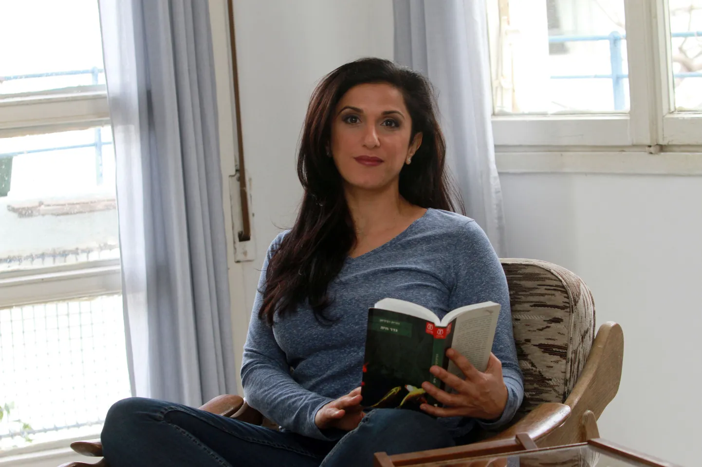 Dorit Rabinyan oma raamatuga.