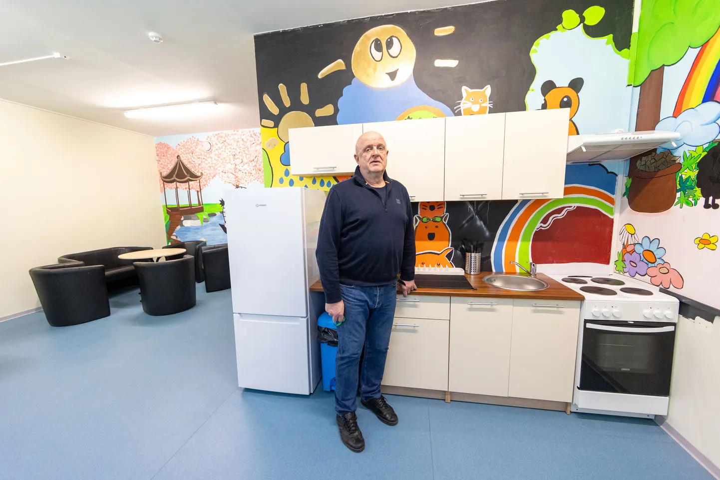 Paide spordikeskuse juhatuse liige Indrek Kivimäe tutvustas lihtsat sportlastele ööbimiseks mõeldud hostelit, kus saab elada võistluste ja laagrite ajal.