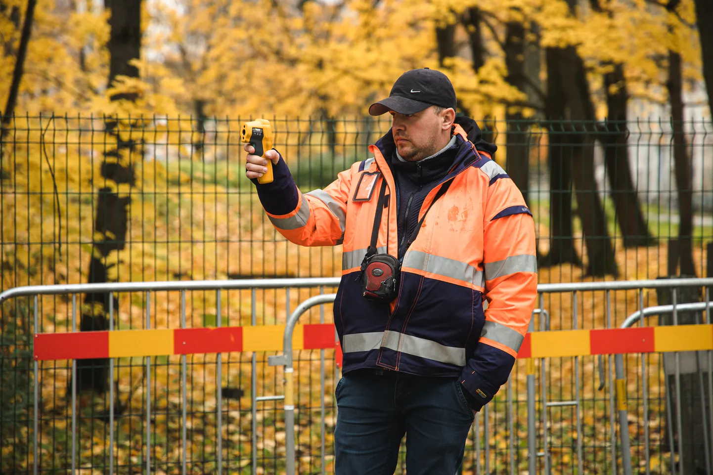В центре Таллинна есть дороги, построенные с применением новейших технологий, в асфальтовом покрытии использованы переработанные пластиковые отходы.