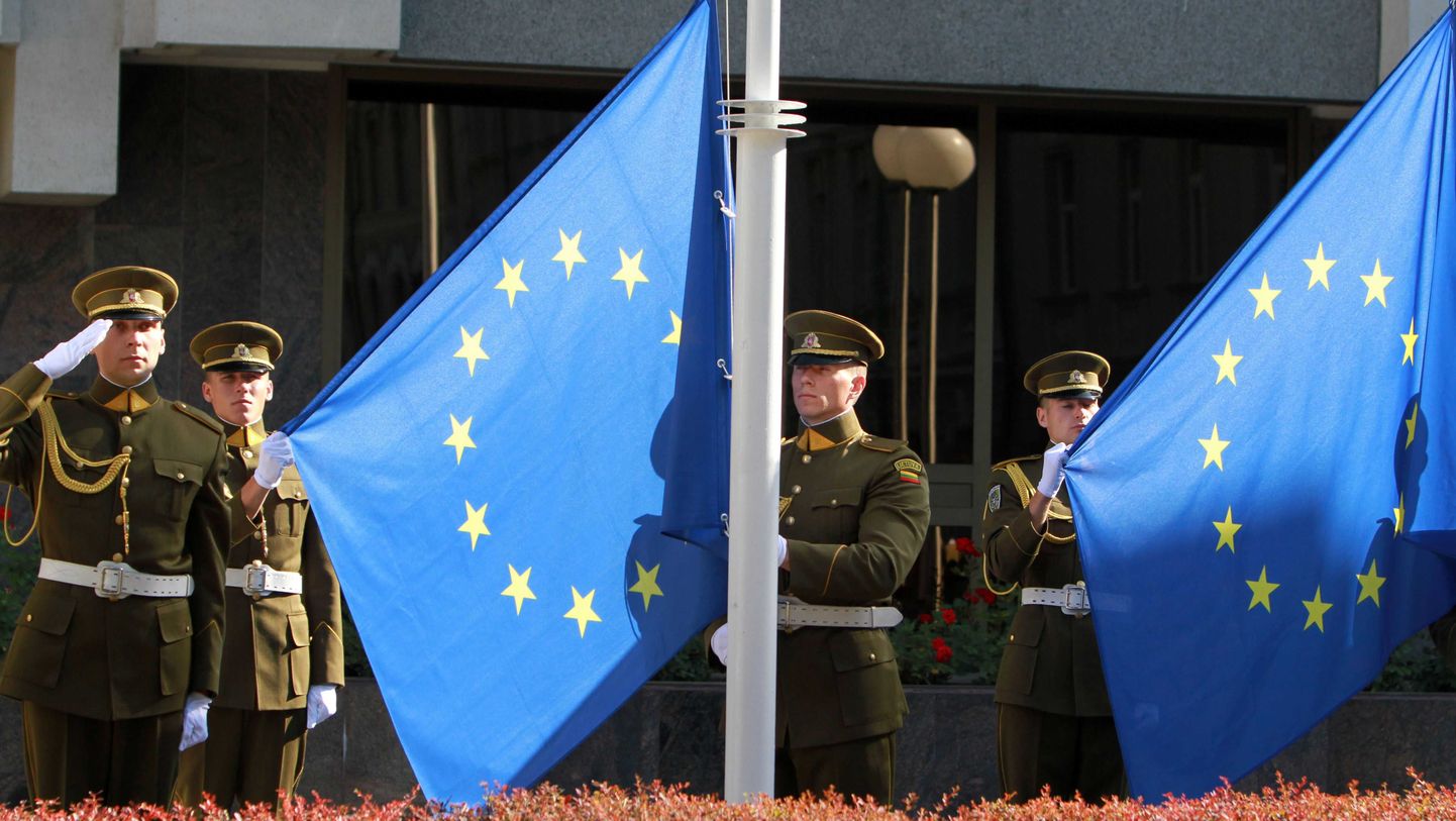 Leedu sõdurid eesistumise avatseremoonial.