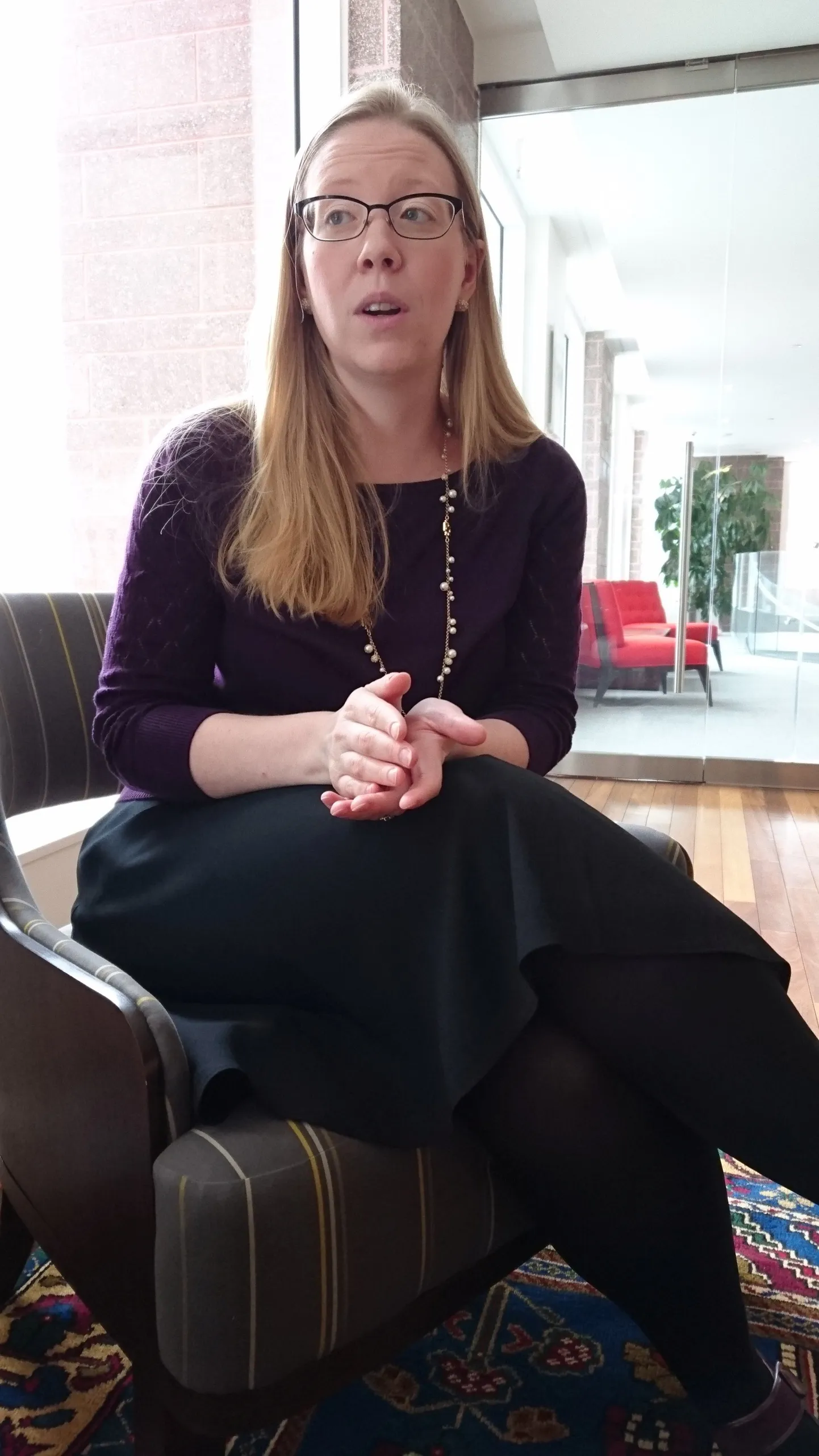 Oma Virginia ülikoolis kaitstud doktoritöös keskendus Emma Ashford naftakaubanduse ja relvakonfliktide vahelistele seostele.