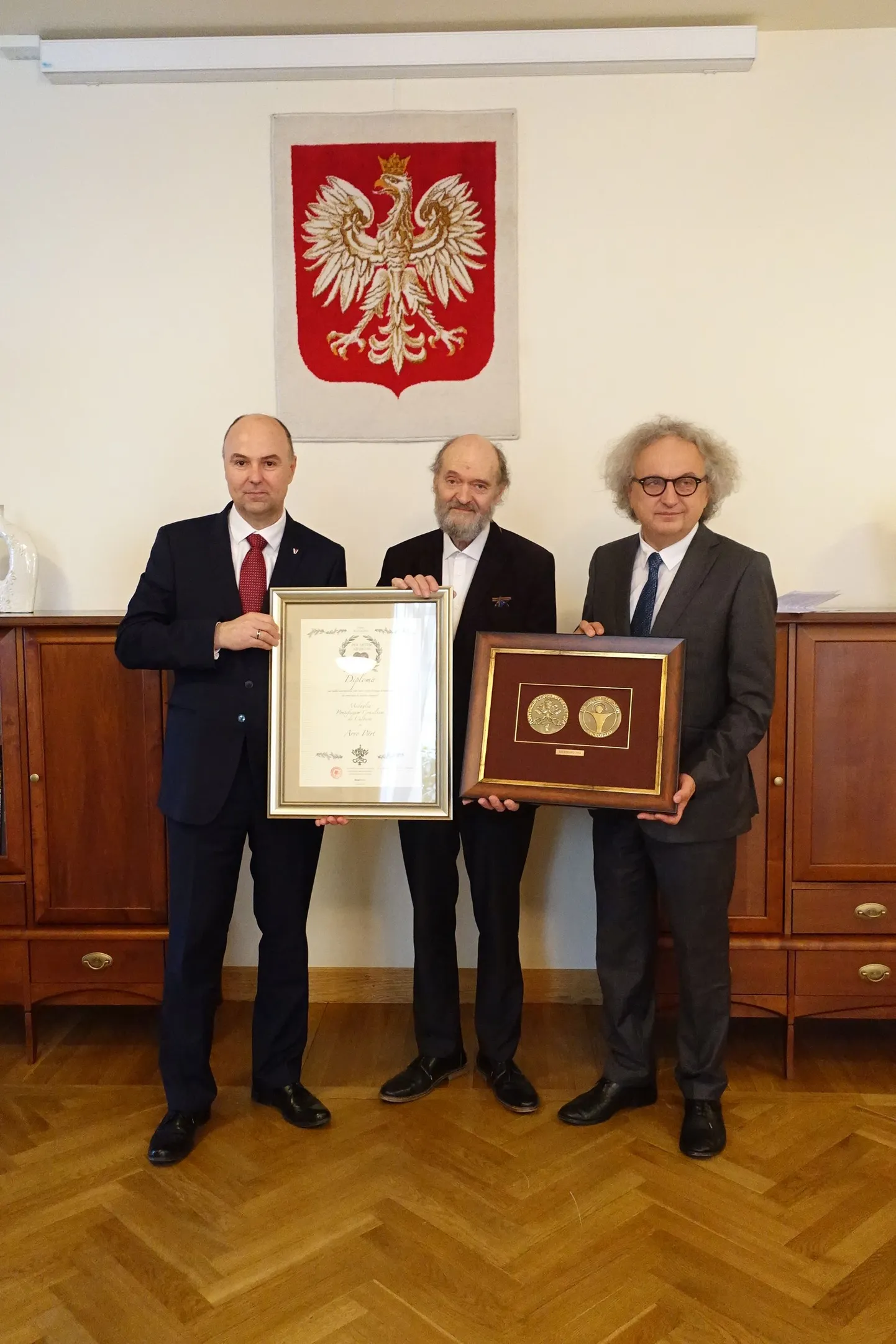 Arvo Pärdile anti üle paavsti kultuurinõukogu medal «Per Artem Ad Deum».