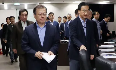 Lõuna-Korea president Moon Jae-in riikliku julgeolekunõukogu kriisikoosolekul.