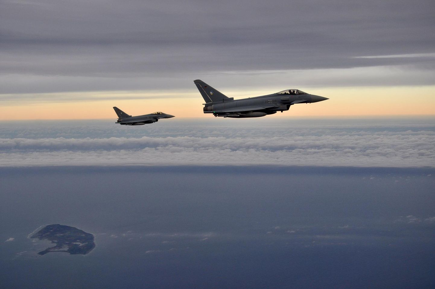 Истребители Eurofighter. Иллюстративное фото.