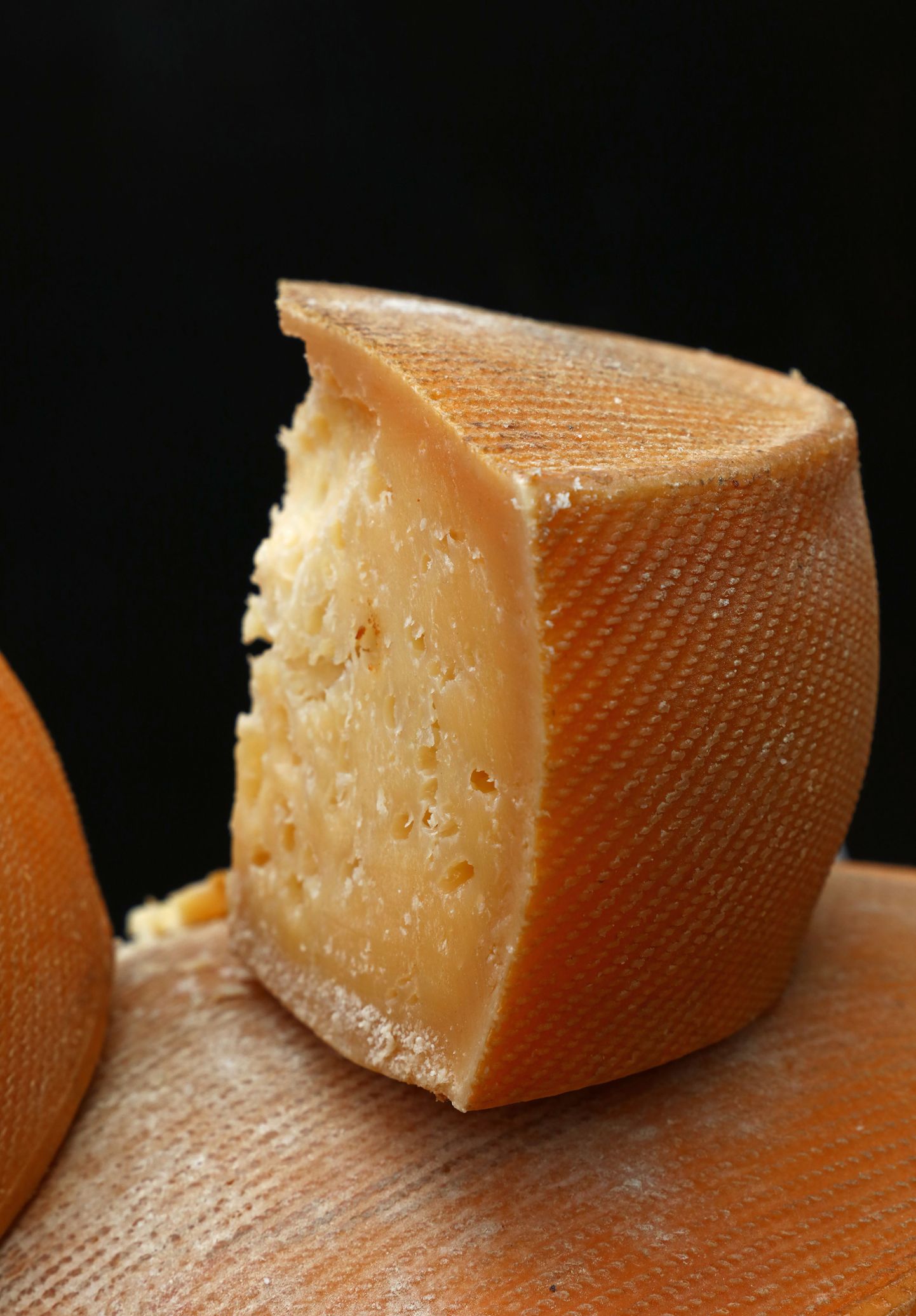 Väike hallitus kõval juustul ei tähenda, et terve juust tuleks minema visata.