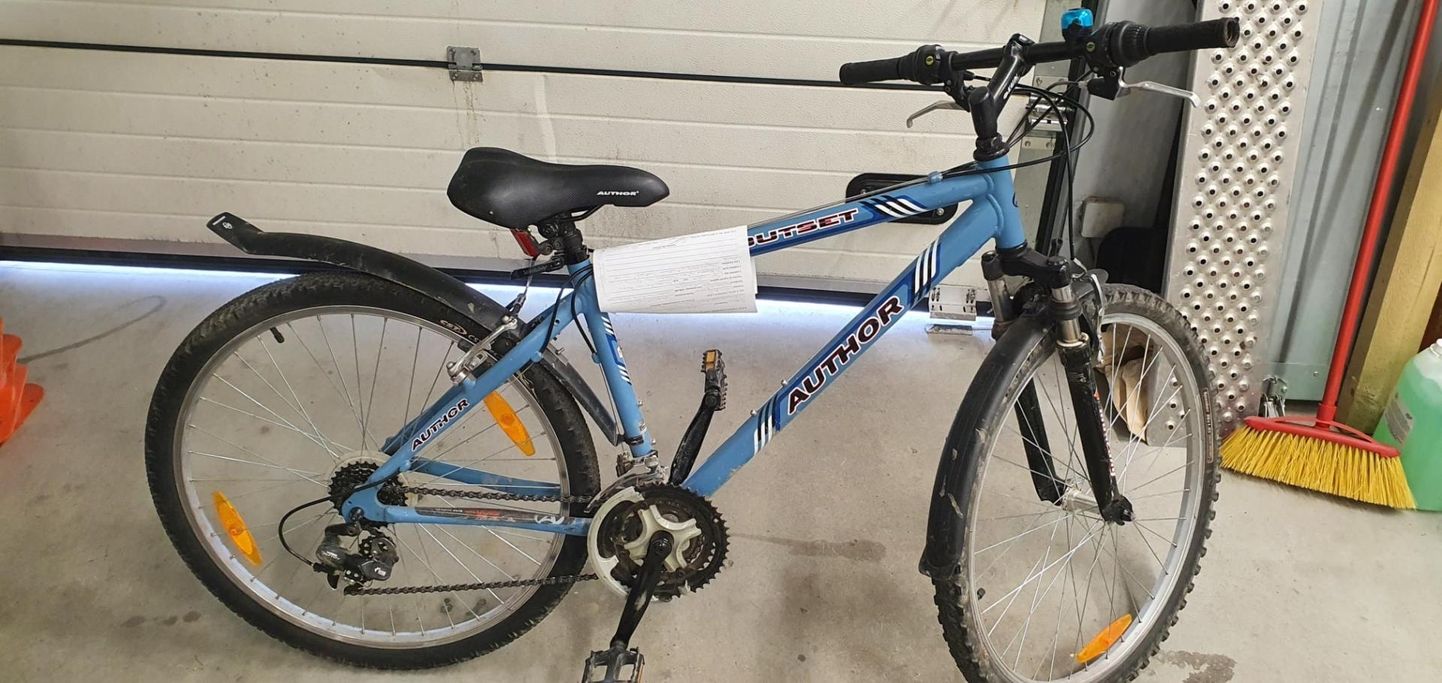 Rakveres Tartu tänavalt leitud jalgratas.