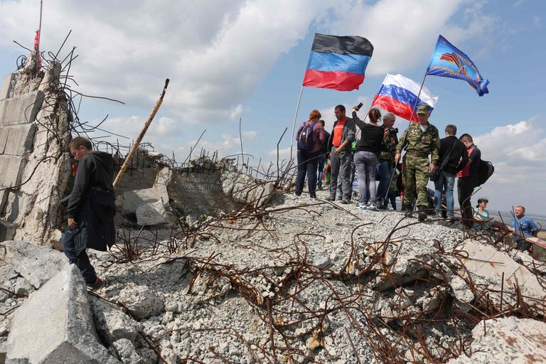 Isehakanud Donetski Rahvavabariigi toetajad.