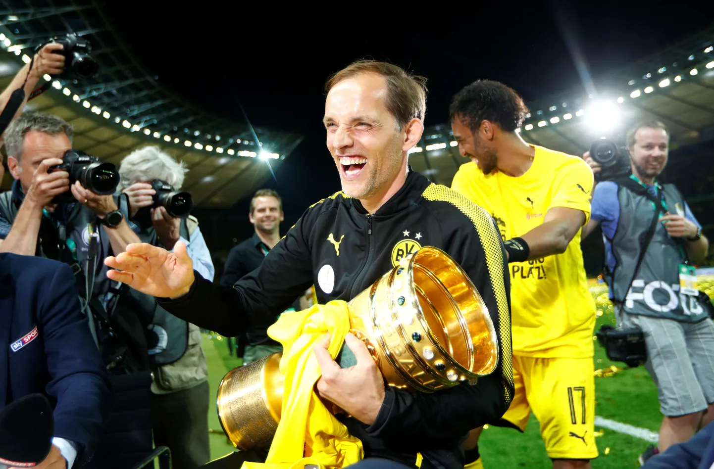Thomas Tuchel tähistamas Saksamaa karikasarja võitmist.