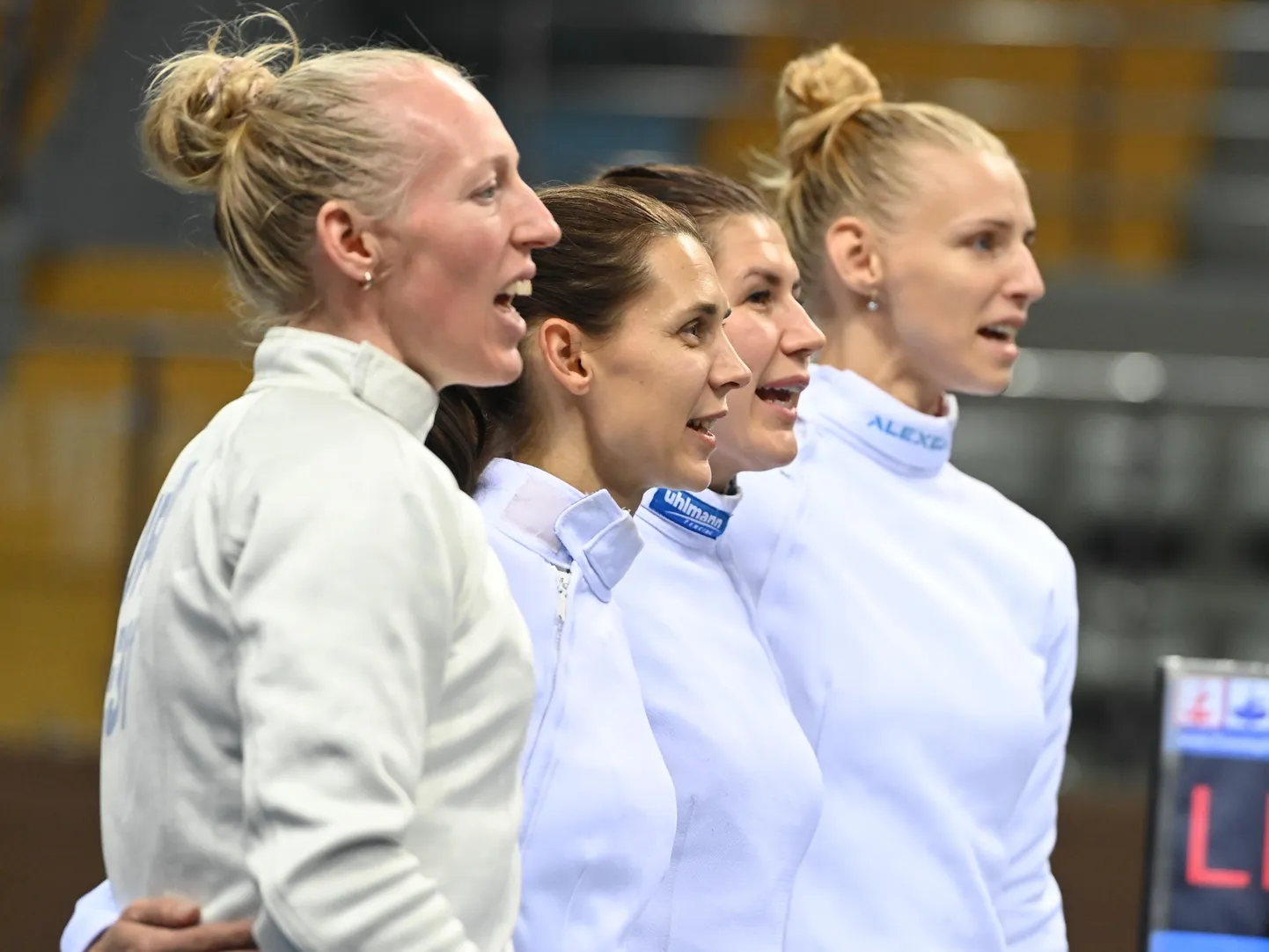 Võidukas epeenaiskond (vasakult Nelli Differt, Irina Embrich, Julia Beljajeva, Katrina Lehis) sai Fujairahis hästi hakkama nii administreerimise kui ka võistlemisega, aga soovib uue aasta võistlustele minna peatreeneriga.