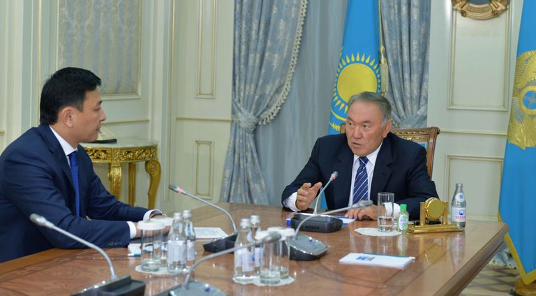 Алтай Кульгинов в должности акима Западно-Казахстанской области встречается с президентом Нурсултаном Назарбаевым, 2016 год.