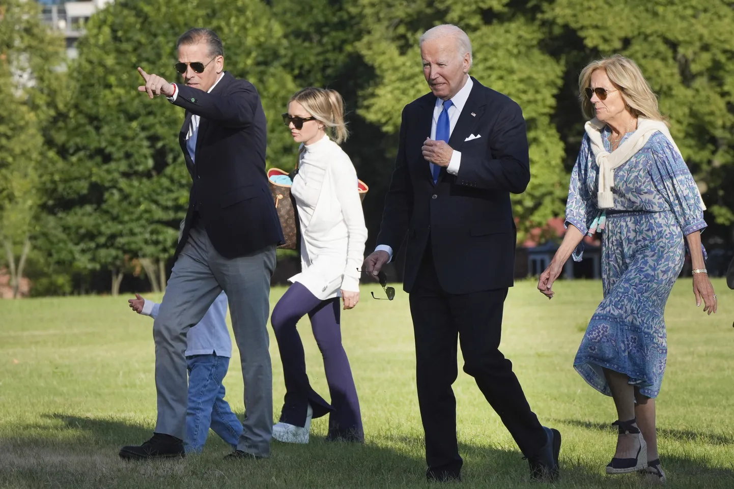 Hunter Biden koos abikaasa Melissaga ja Joe Biden abikaasa Jilliga saabumas 1. juulil 2024 Valgesse Majja nädalavahetuselt Camp Davidis.