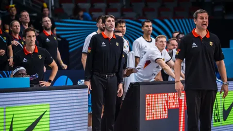 Vācijas izlases treneris Mumbru nevadīs komandu "EuroBasket" turpinājumā
