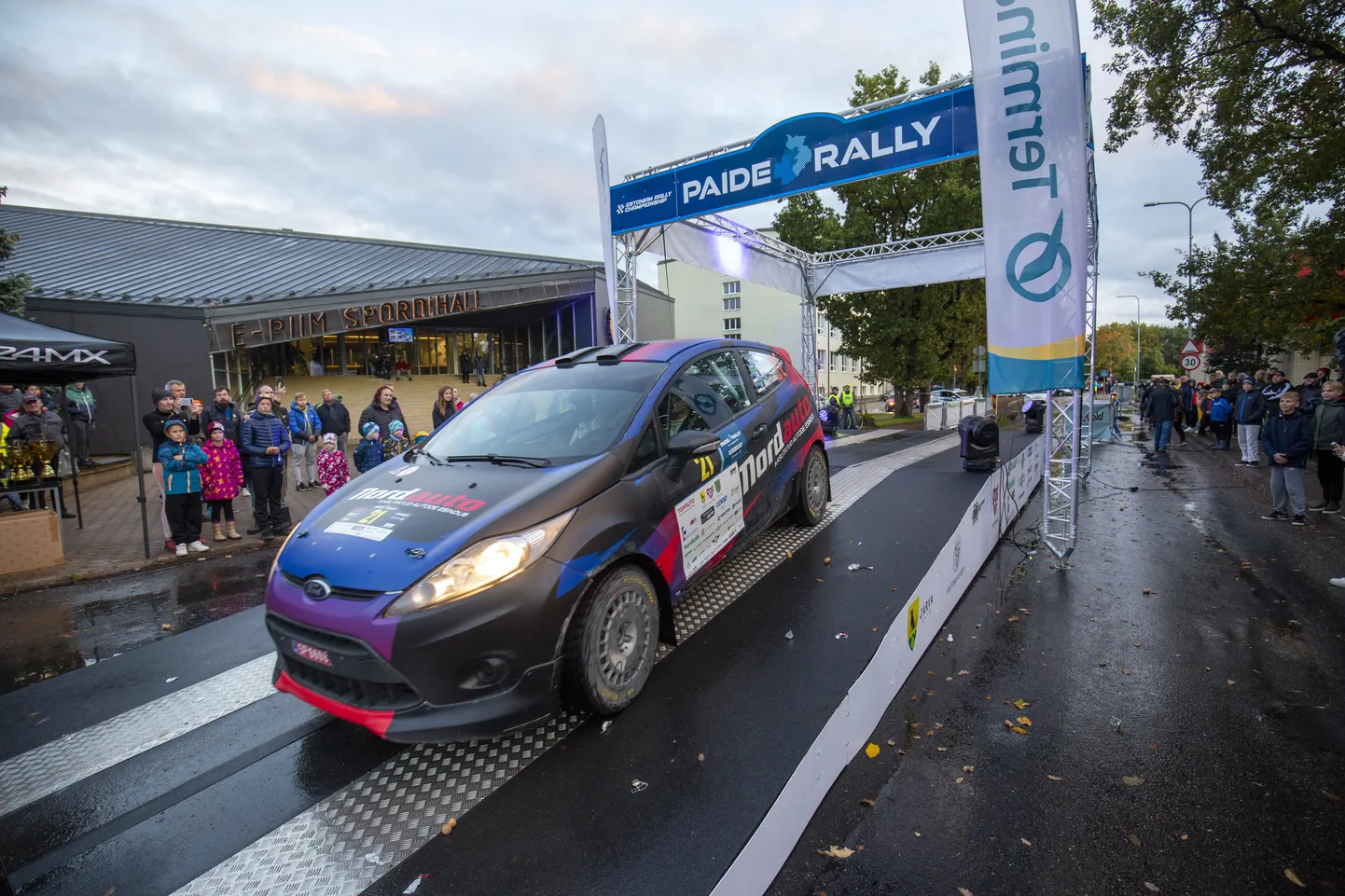Paide rally poodium